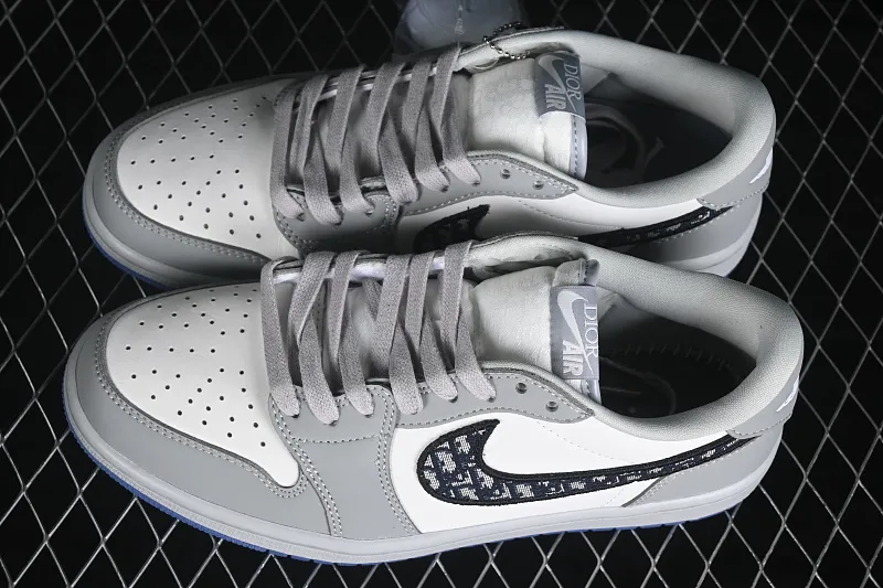 All categories Air Jordan Jordan series basketball shoes Air Jordan 1 Low Dior x Air Jordan 1 Low AJ1 Joe 1 Dior joint white gray low top CN8608-002
